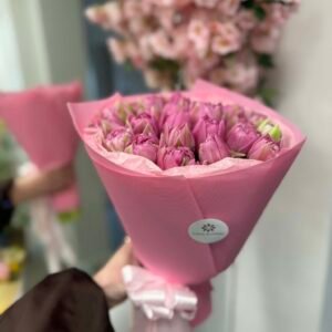 Rožinių tulpių puokštė 25vnt.