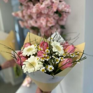 Puokštė "Pavasario žiedai"